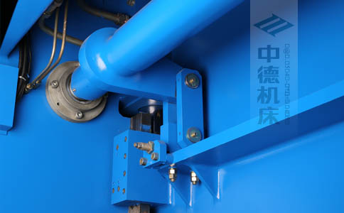 ZDPK-6325配有中德公司最新型扭軸同步裝置，強(qiáng)度高，能調(diào)節(jié)，專利技術(shù).jpg