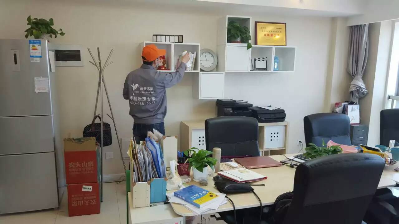 恒天財富辦公區(qū)墻面施工 恒天財富辦公區(qū)墻面施工