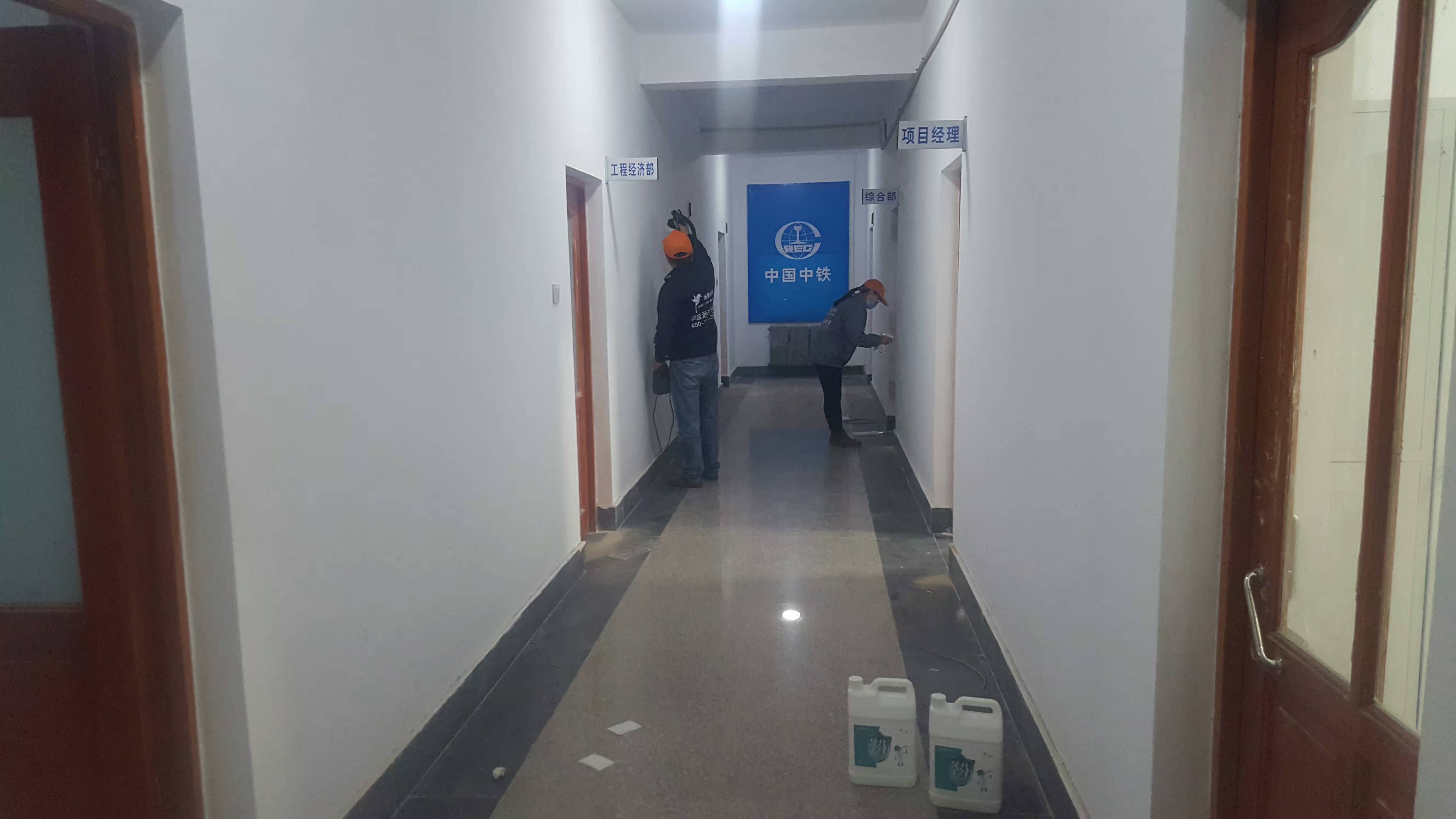 過道墻面施工 過道墻面施工