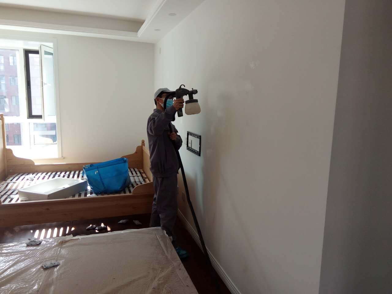 臥室墻面噴涂施工 臥室墻面噴涂施工