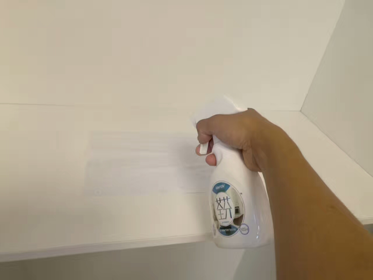 柜子隔檔放A4紙增加接觸面 柜子隔檔放A4紙增加接觸面