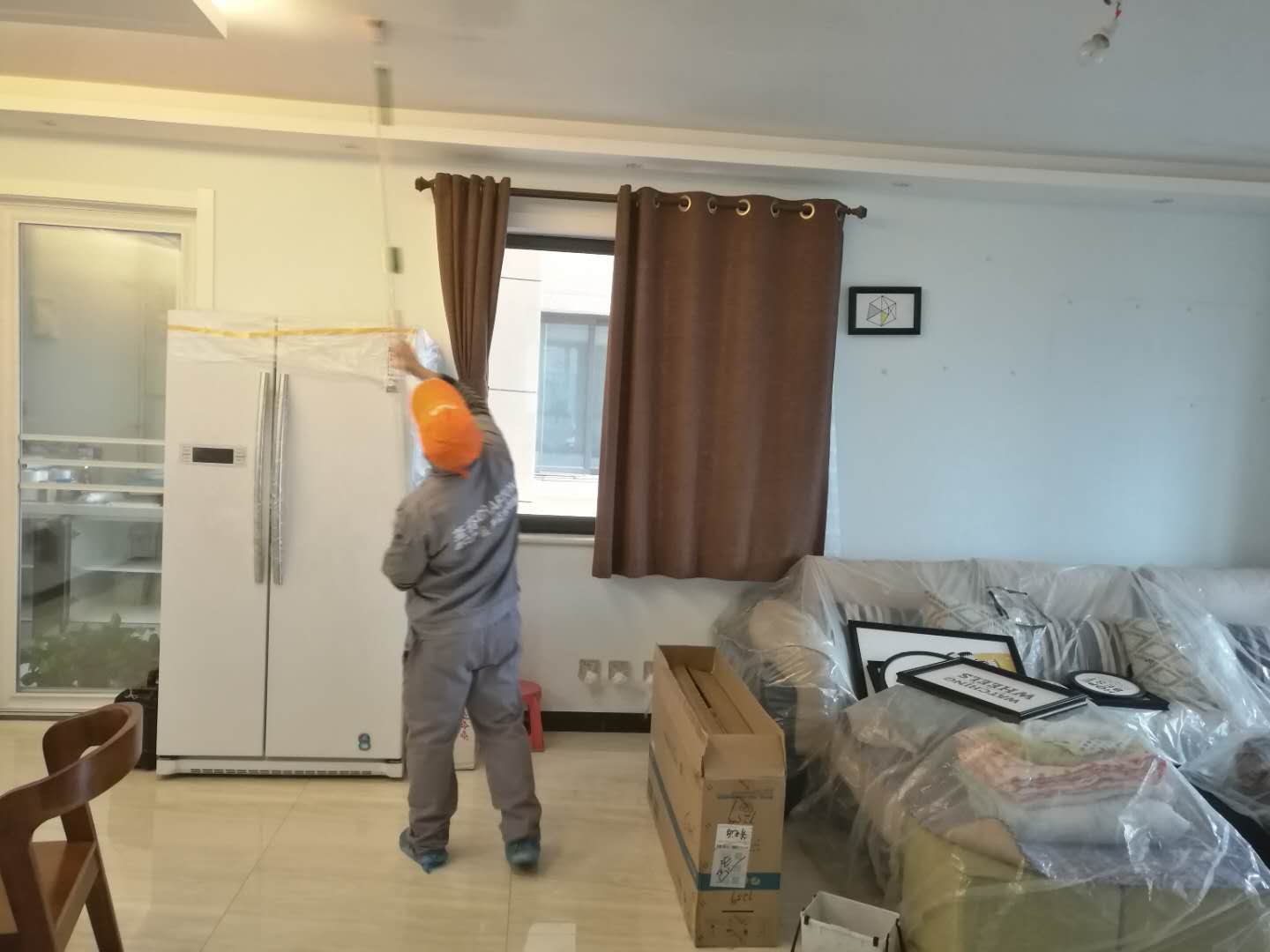 客餐廳頂面滾筒施工 客餐廳頂面滾筒施工