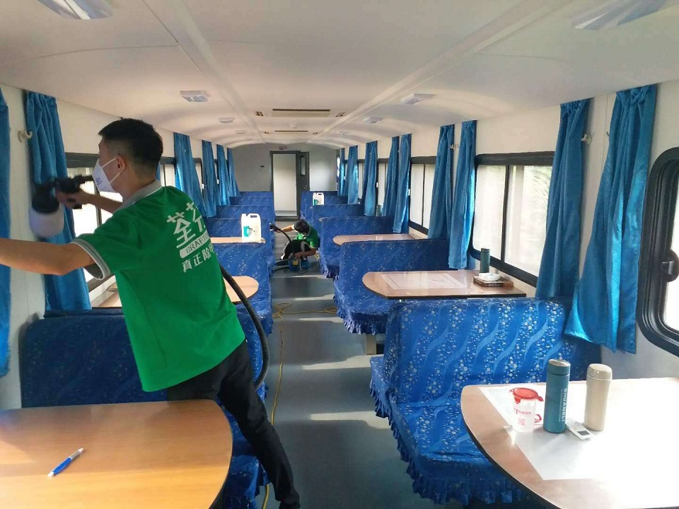 車內(nèi)過道窗簾全方位噴涂治理 車內(nèi)過道窗簾全方位噴涂治理