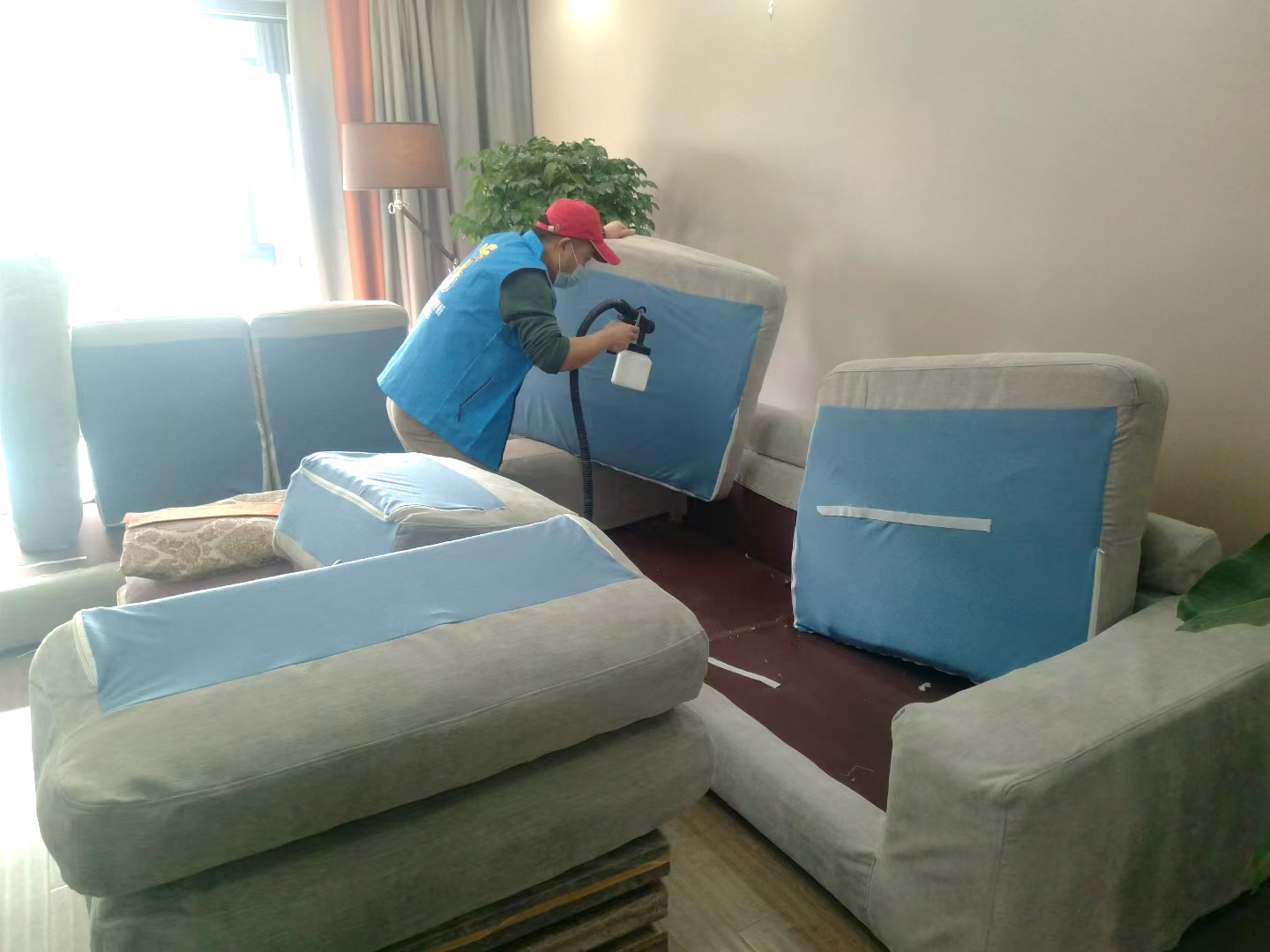 客廳沙發(fā)噴槍全方位施工治理 客廳沙發(fā)噴槍全方位施工治理