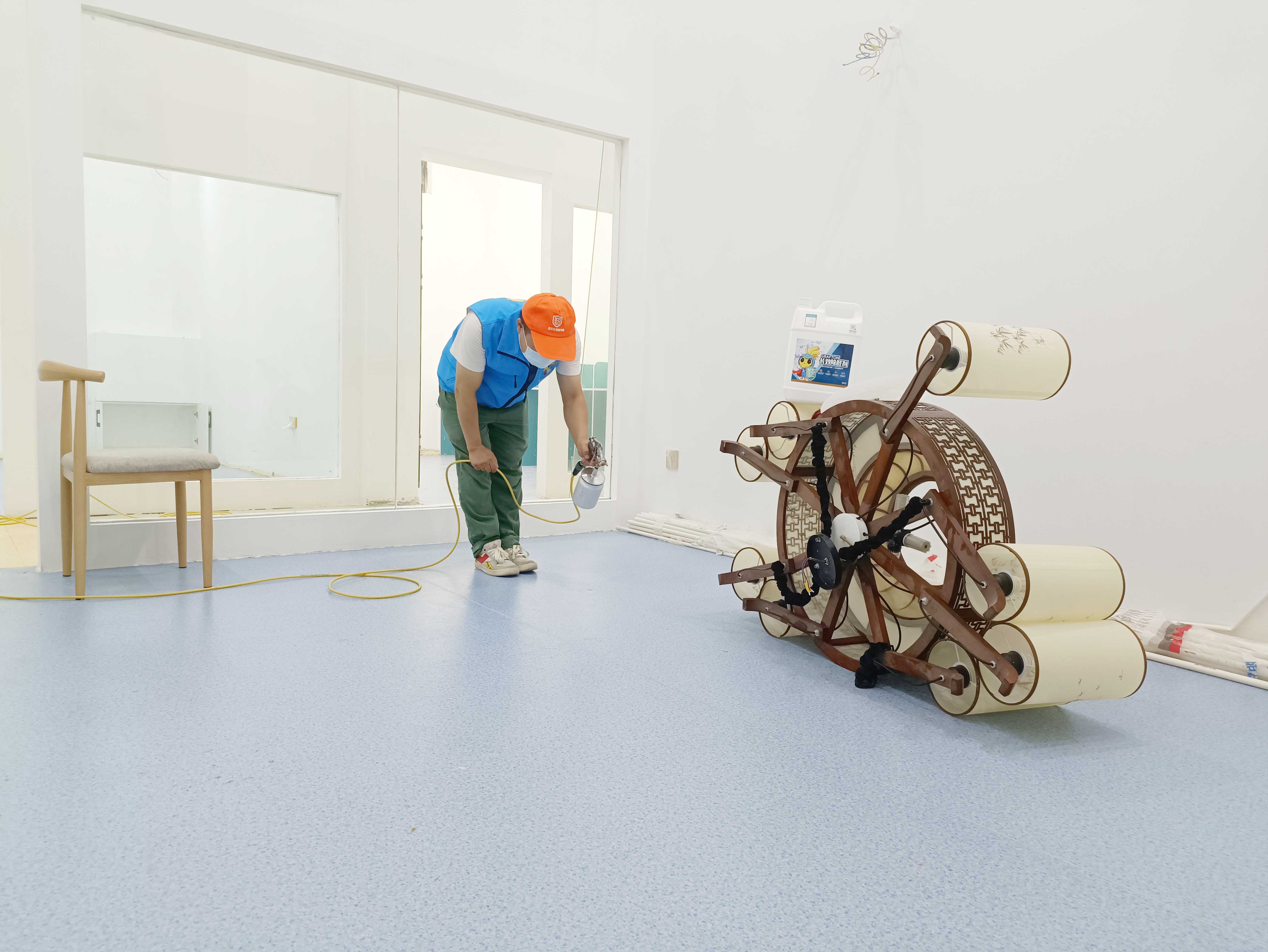 塑膠地面噴槍施工治理 塑膠地面噴槍施工治理