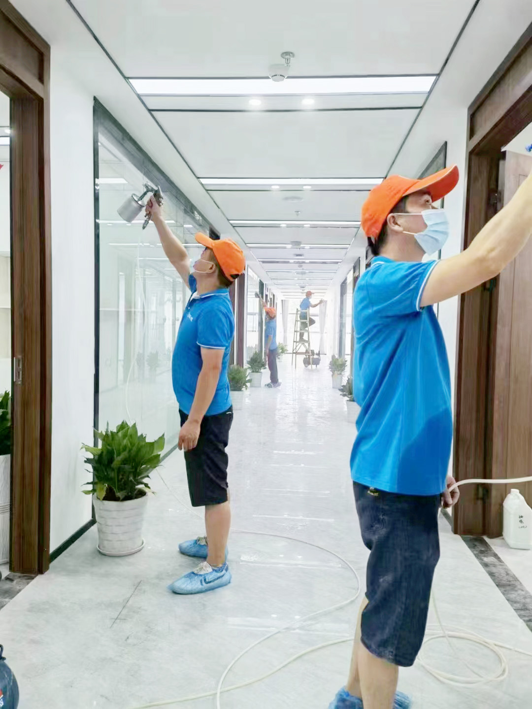 辦公室過道墻面噴涂施工治理 辦公室過道墻面噴涂施工治理